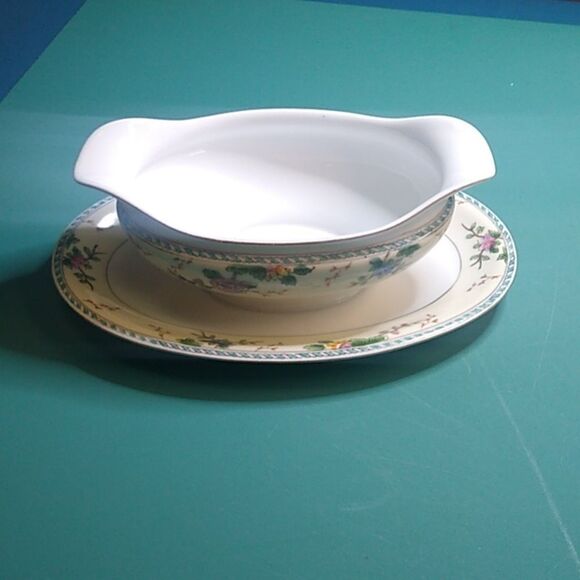Noritake Amerita Hand painted Floral Oval Gravy Boat Connected Plate - Picture 4 of 7
